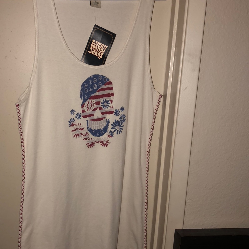 Lucky brand tank top with skull